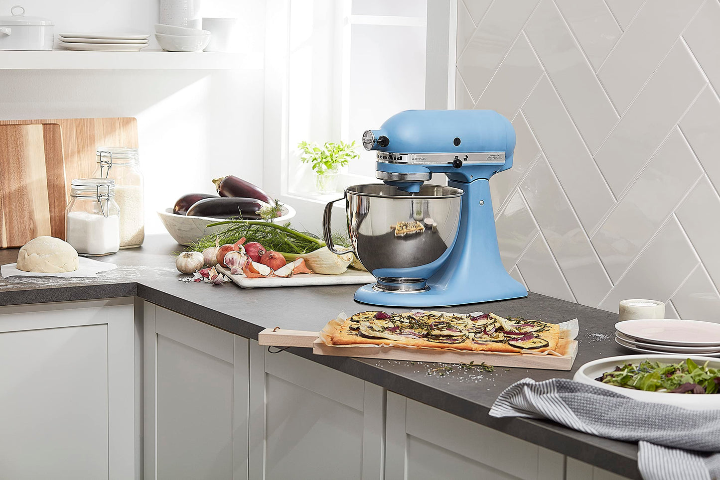 KitchenAid Artisan Series 5 Quart Tilt Head Stand Mixer with Pouring Shield KSM150PS, Removable bowl, Aqua Sky