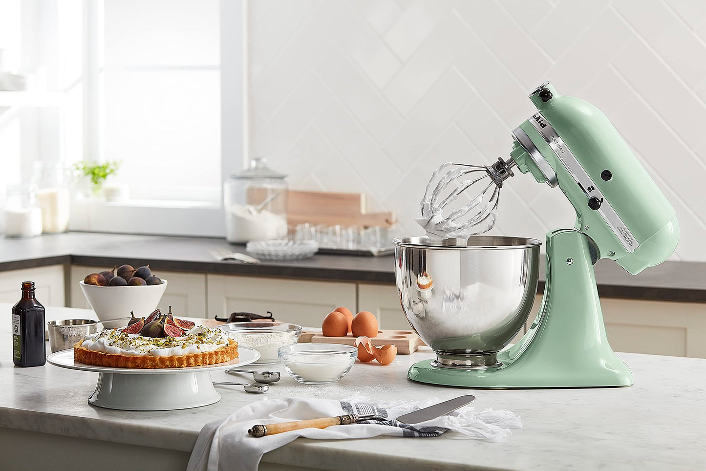 KitchenAid Artisan Series 5 Quart Tilt Head Stand Mixer with Pouring Shield KSM150PS, Removable bowl, Aqua Sky