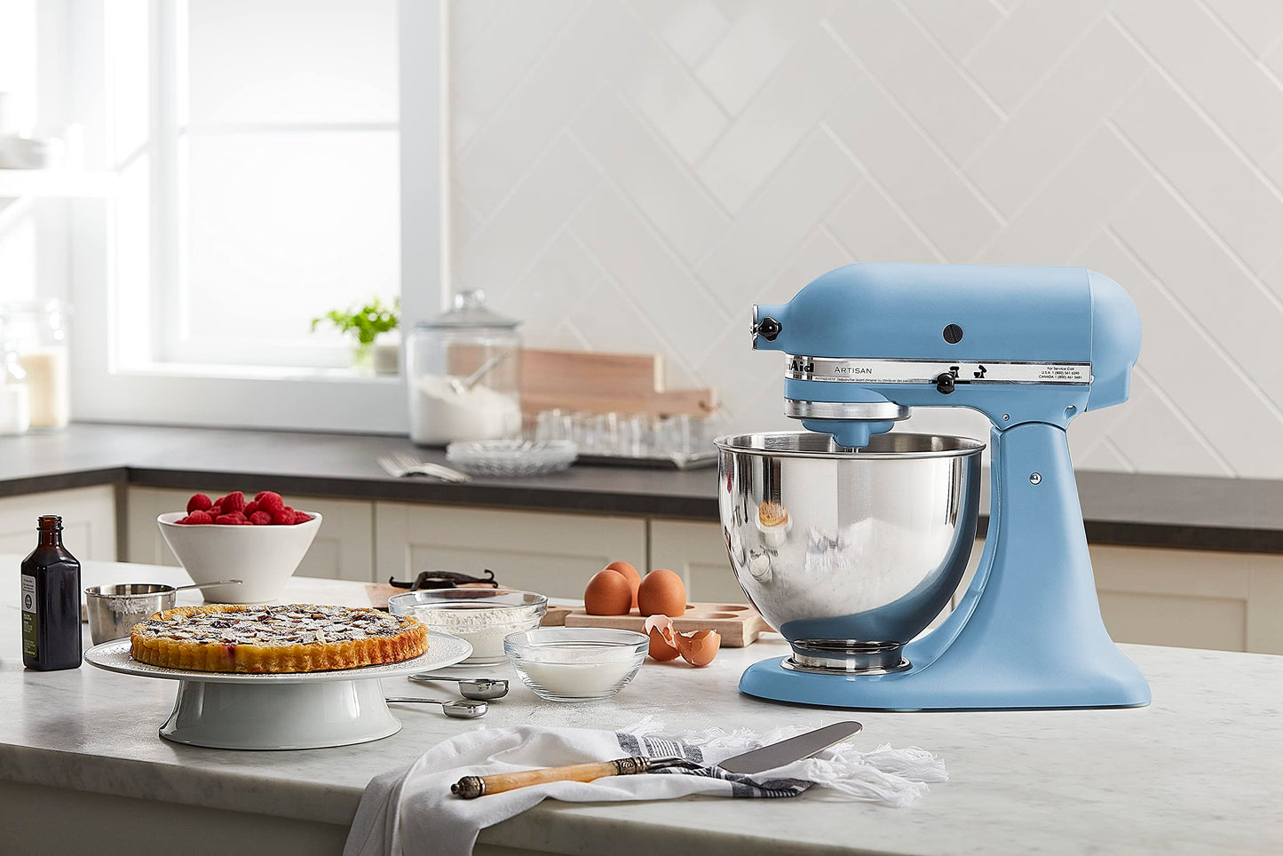 KitchenAid Artisan Series 5 Quart Tilt Head Stand Mixer with Pouring Shield KSM150PS, Removable bowl, Aqua Sky