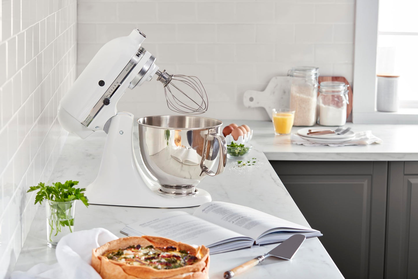 KitchenAid Artisan Series 5 Quart Tilt Head Stand Mixer with Pouring Shield KSM150PS, Removable bowl, Aqua Sky