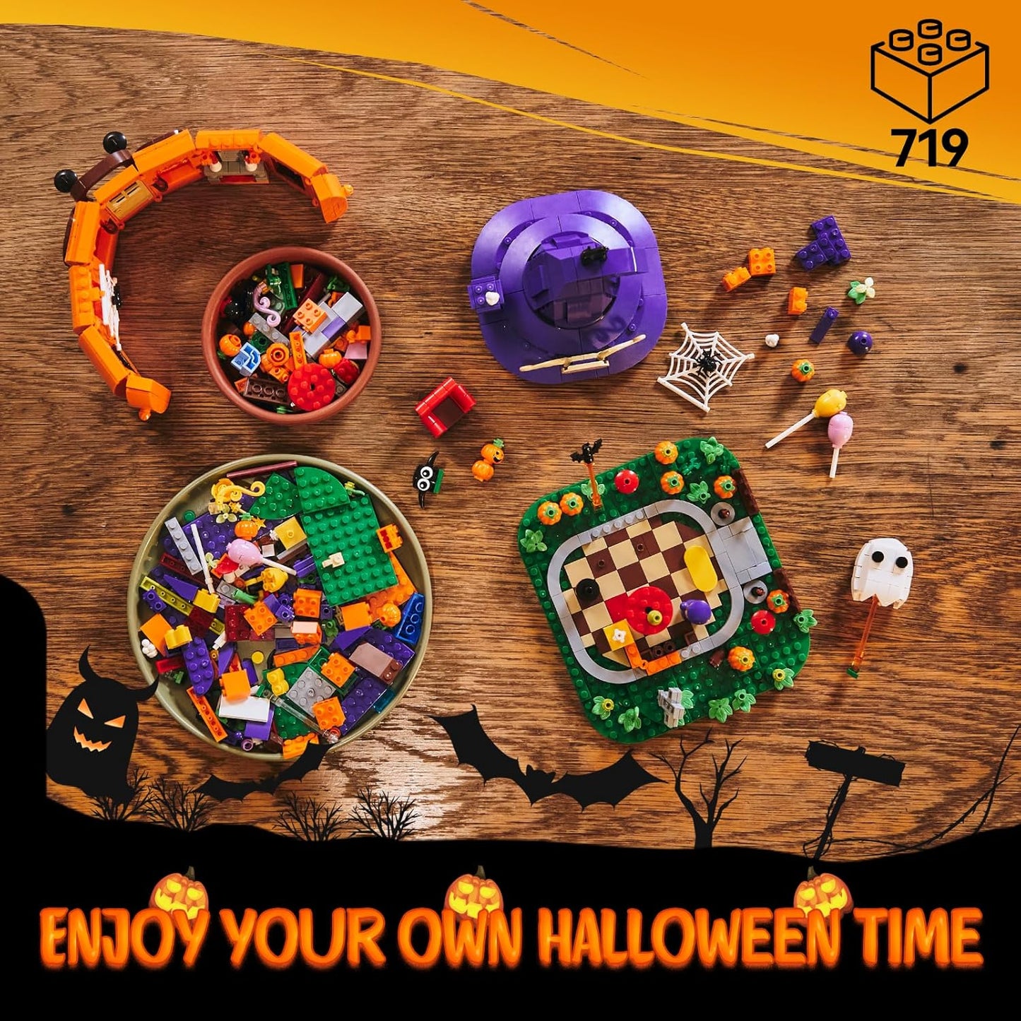 Halloween Pumpkin House Building Kit, Whimsical Halloween Building Set Décor with Adorable Ghost and Pumpkin Toys, Cute Halloween Party Gift, Halloween Building Bricks Compatible with Lego