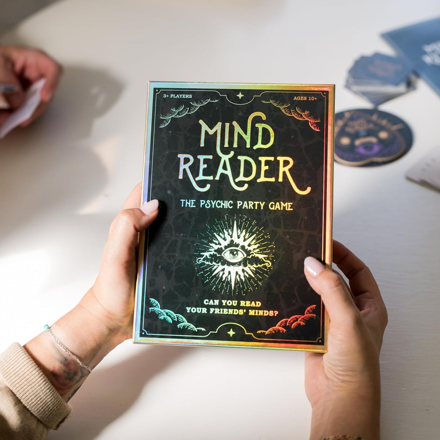 MIND READER – Can You Read Your Friends' Minds? The Fun Mind Reading Psychic Mind Meld Medium Family Party Game for Kids, Teens, Adults, Friends & Families - Perfect for Halloween or Board Games Night