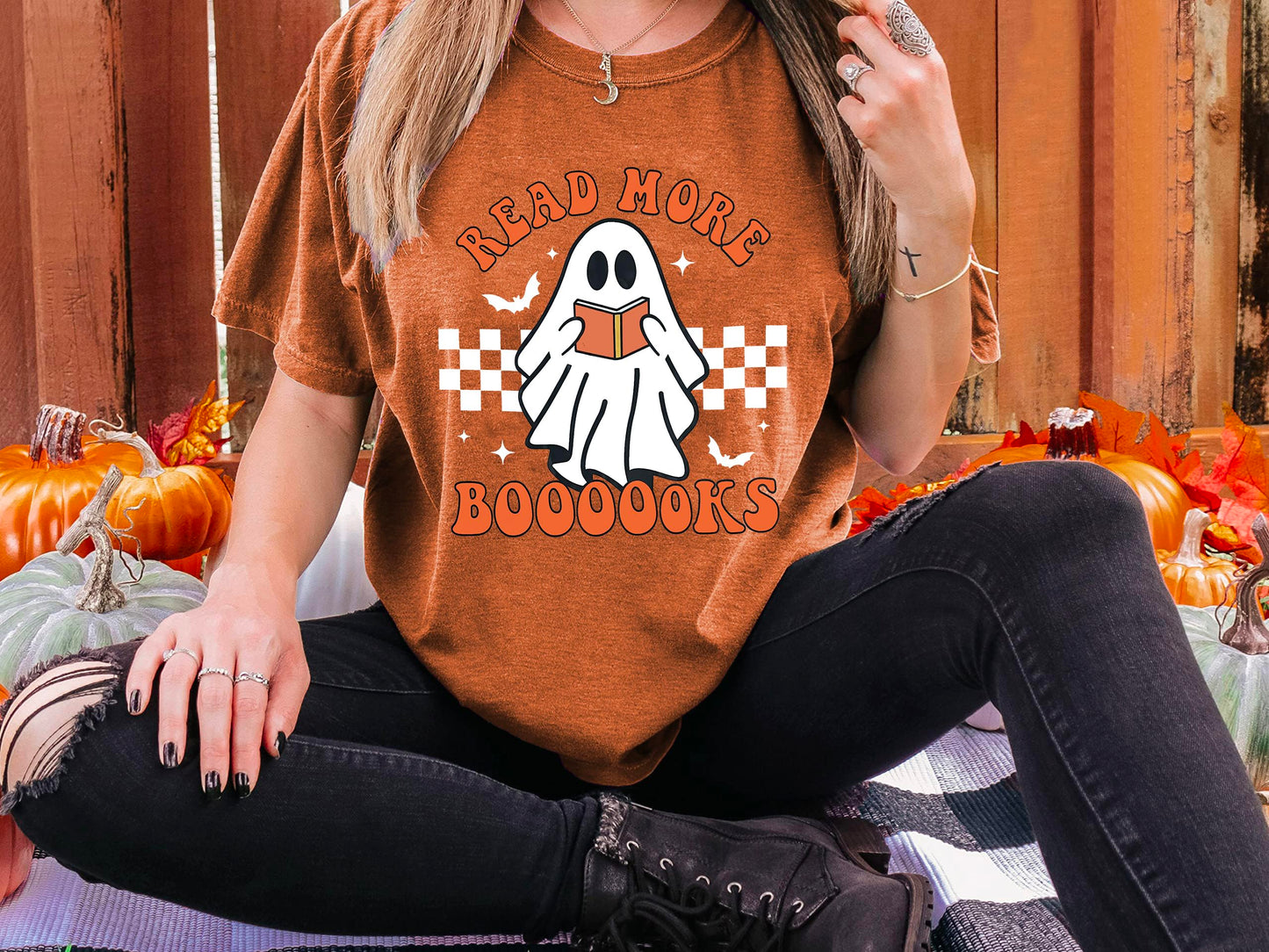 Halloween Teacher Shirts for Women Groovy Read More Books Ghost T-Shirt Short Sleeve Halloween Party Tee Tops