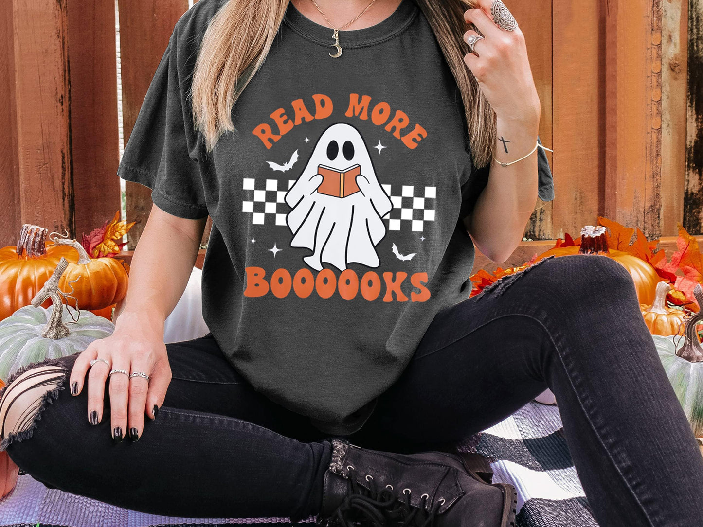Halloween Teacher Shirts for Women Groovy Read More Books Ghost T-Shirt Short Sleeve Halloween Party Tee Tops